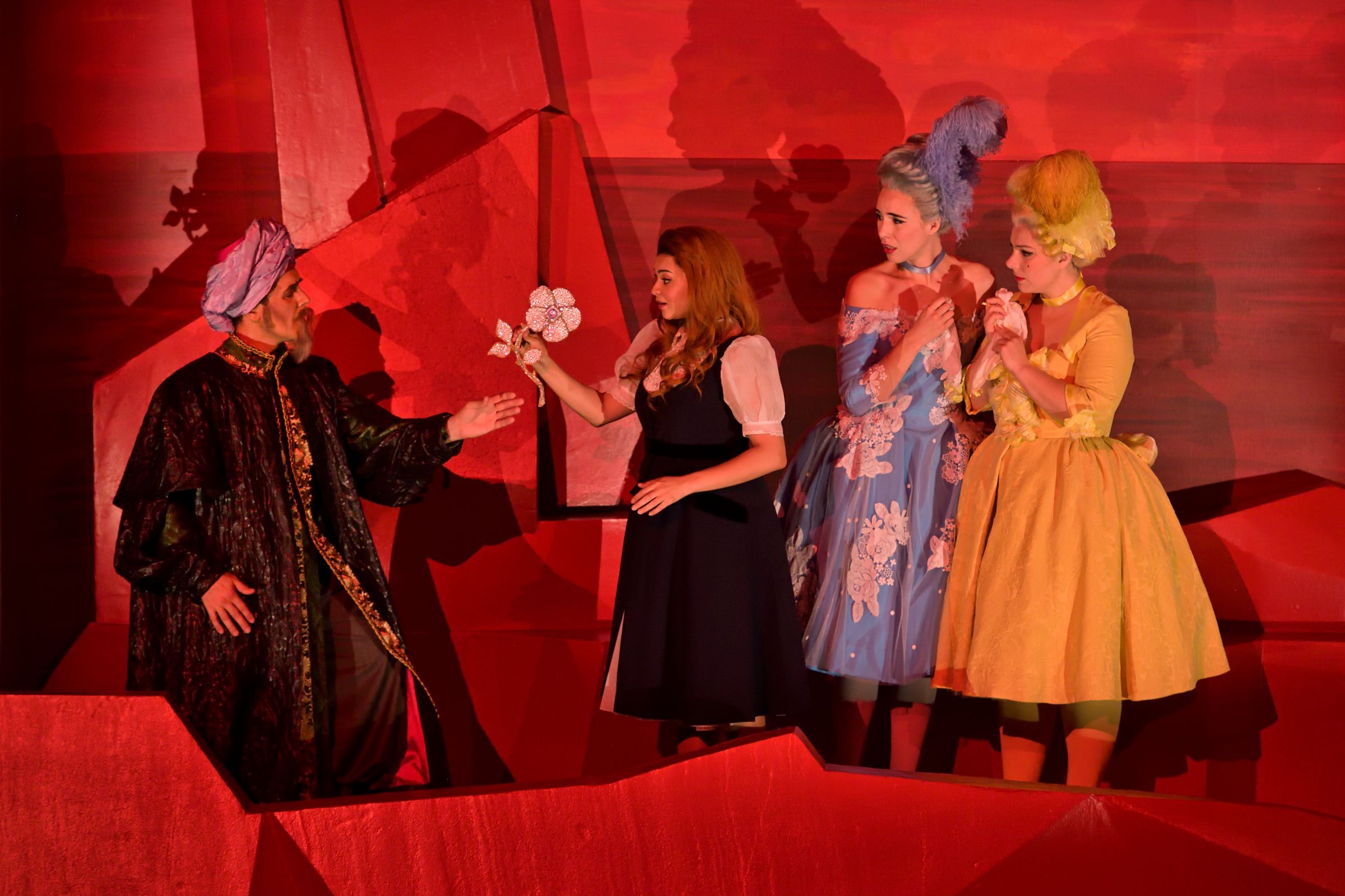 Marc Mauillon, Julie Roset, Margot Genet (Lisbé) and Séraphine Cotrez (Fatmé) © Stefan Brion