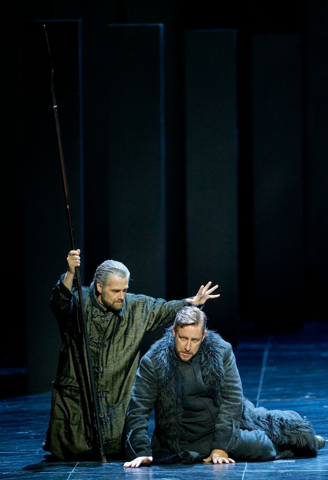Michael Nagy (Alberich) und Mika Kares (Hagen) © Wiener Staatsoper | Michael Pöhn