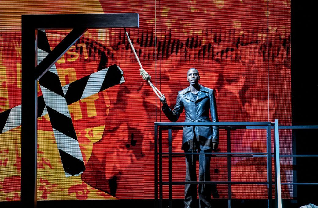 Birane Ba (Macheath) © Jean-Louis Fernandez