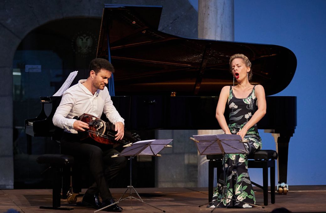 Ammiel Bushakevitz, zanfona, y la mezzo Anna Lucia Richter &copy; Ferm&iacute;n Rodr&iacute;guez | Festival de Granada