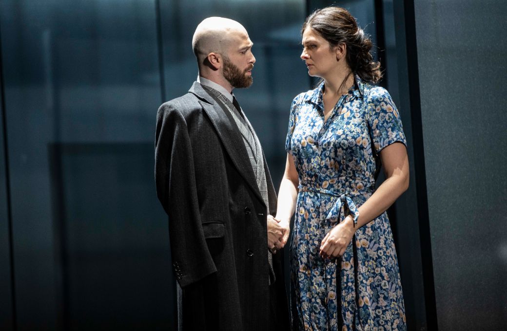 John Brancy (Le Collecteur) et Marianne Crebassa (La Femme) &copy; Jean-Louis Fernandez