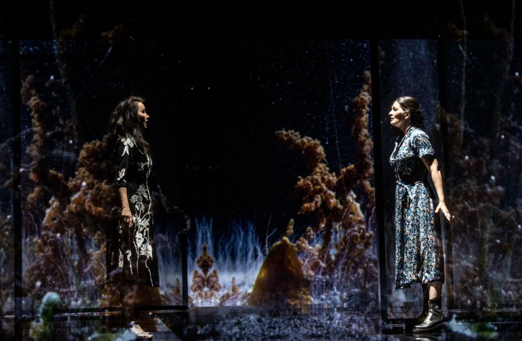 Anna Prohaska (Zabelle) and Marianne Crebassa (The Woman) &copy; Jean-Louis Fernandez