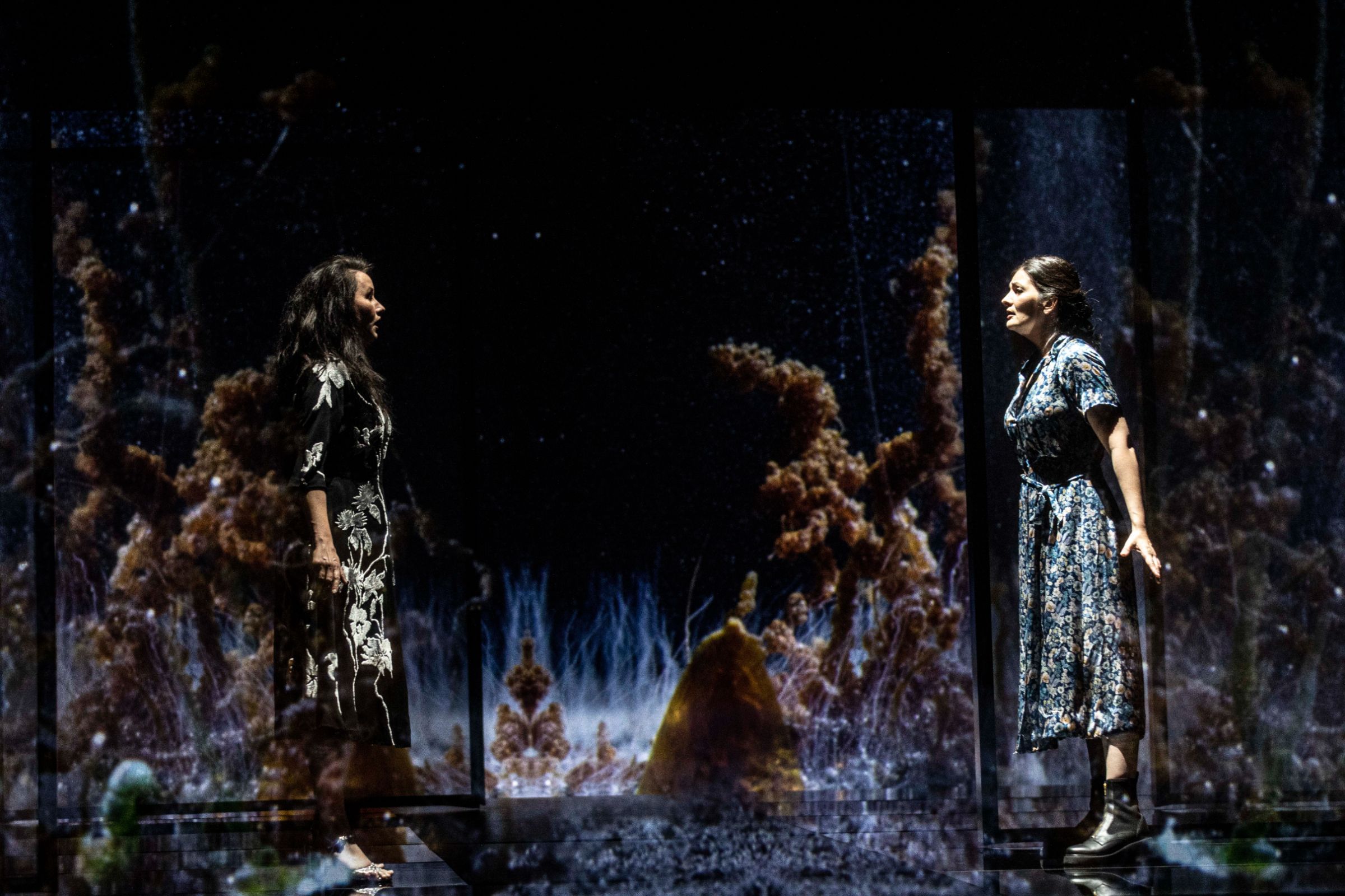 Anna Prohaska (Zabelle) et Marianne Crebassa (La Femme) &copy; Jean-Louis Fernandez