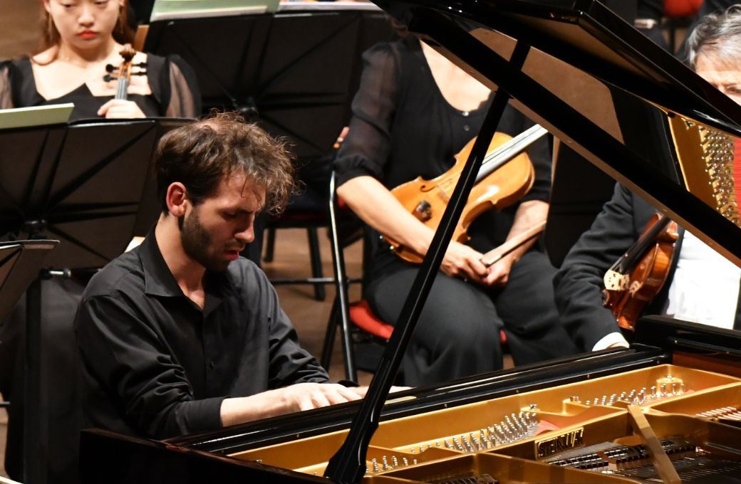 Alexandre Kantorow © Bernard Fruhinsholz