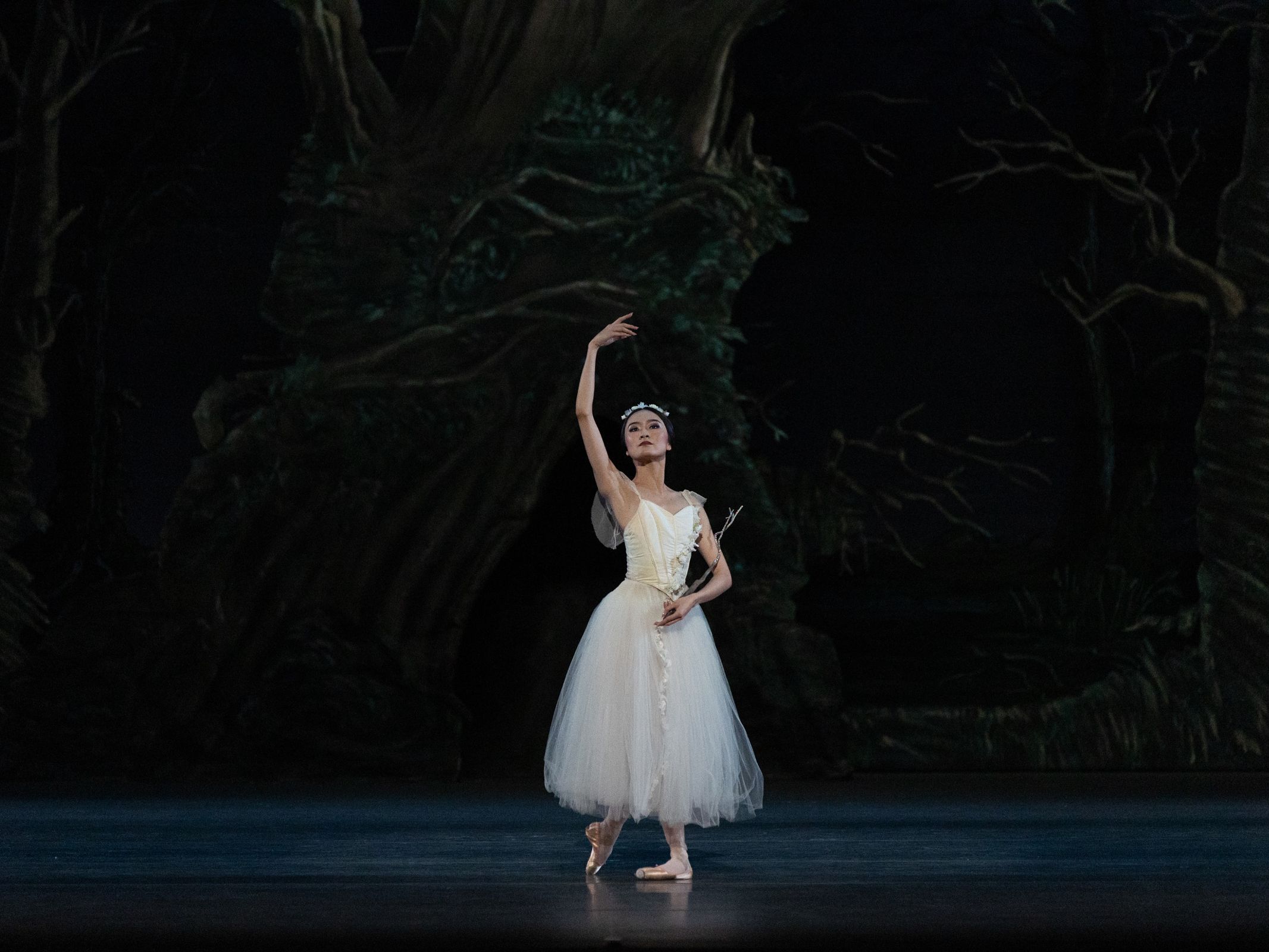 Fangqi Li as Myrtha in Kevin McKenzie's <i>Giselle</i> © Rosalie O'Connor