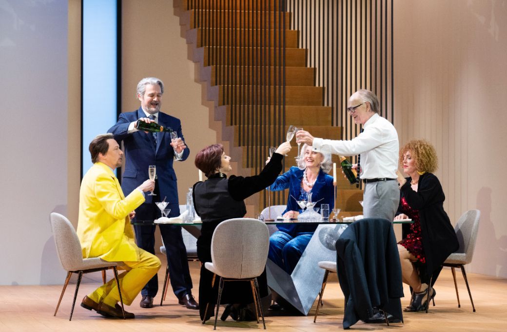 <i>Cos&igrave; fan tutte</i> au Festival d'Aix-en-Provence &copy; Monika Rittershaus