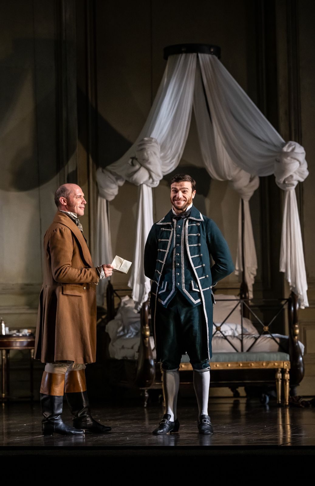 Stéphane Degout (Almaviva) and Mattia Olivieri (Figaro) &copy; ROH | Clive Barda