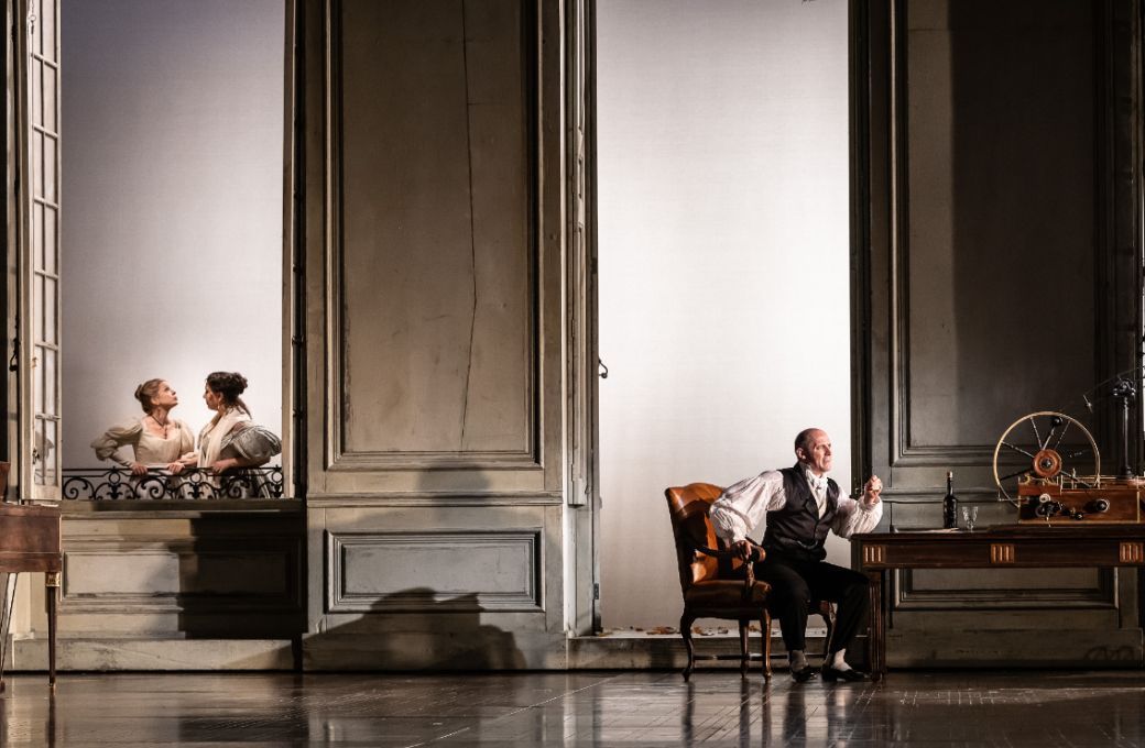 Siobhan Stagg (Susanna), Hrachuh&iacute; Bass&eacute;nz (Contessa) and St&eacute;phane Degout (Almaviva) &copy; ROH | Clive Barda