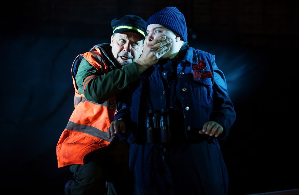 Timothy Dawkins (Captain Dee) and Philippa Boyle (Starlight) &copy; Alex Brenner