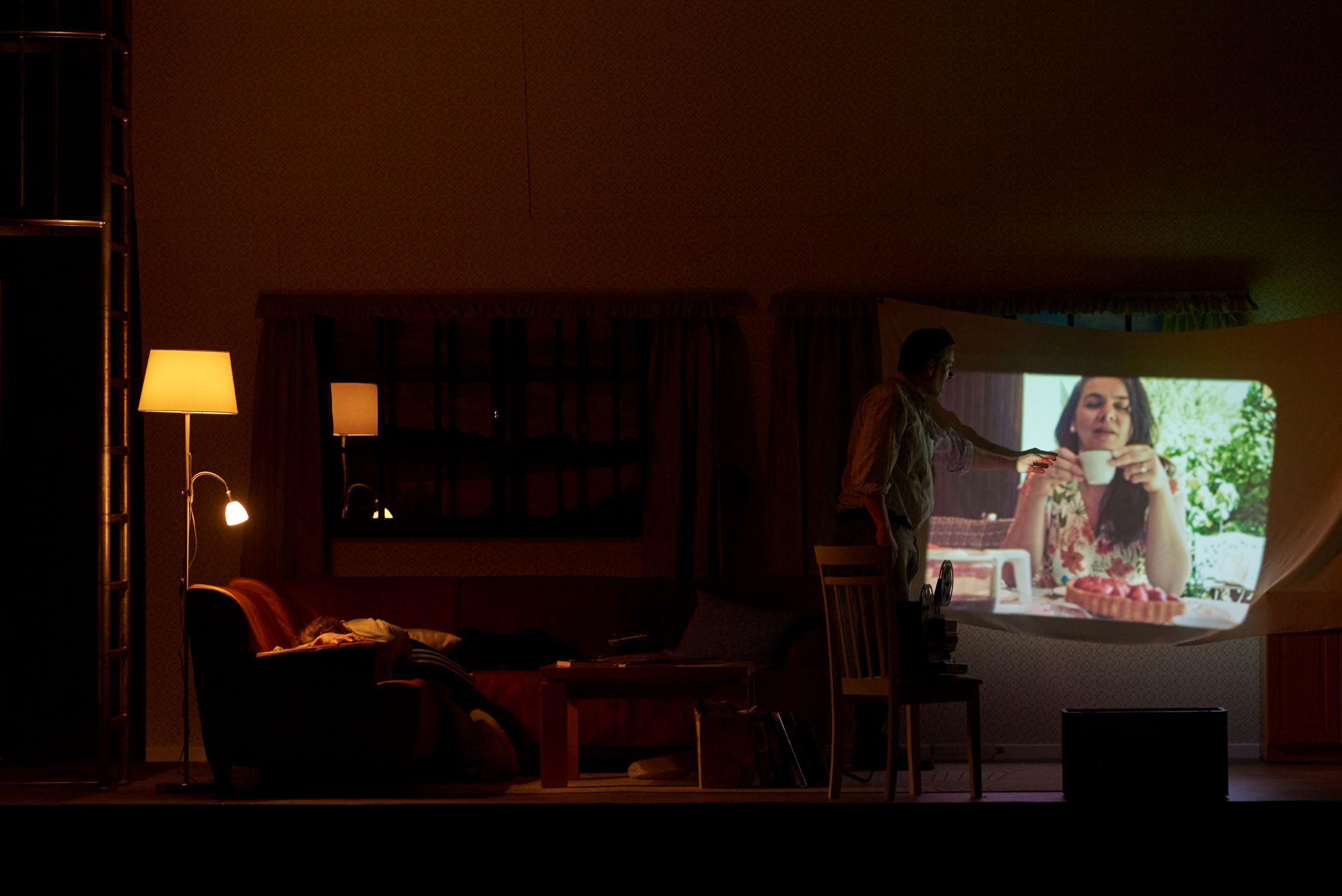 <i>Die ersten Menschen</i> &copy; Matthias Baus