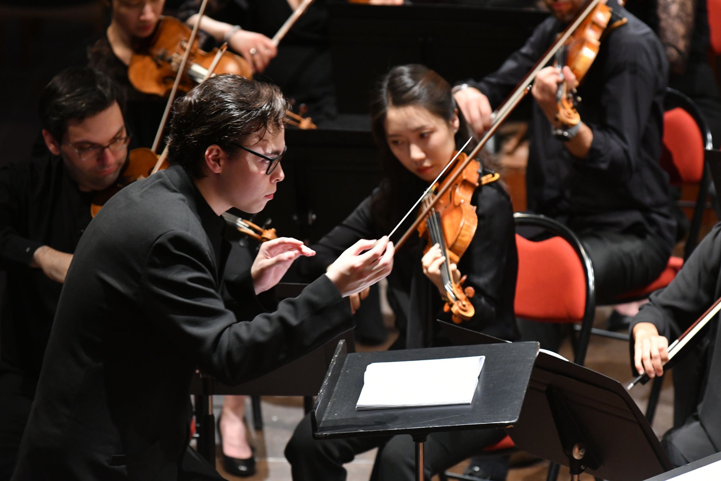 Tarmo Peltokoski dirige l'Orchestre National du Capitole de Toulouse à Colmar &copy; Festival international de Colmar