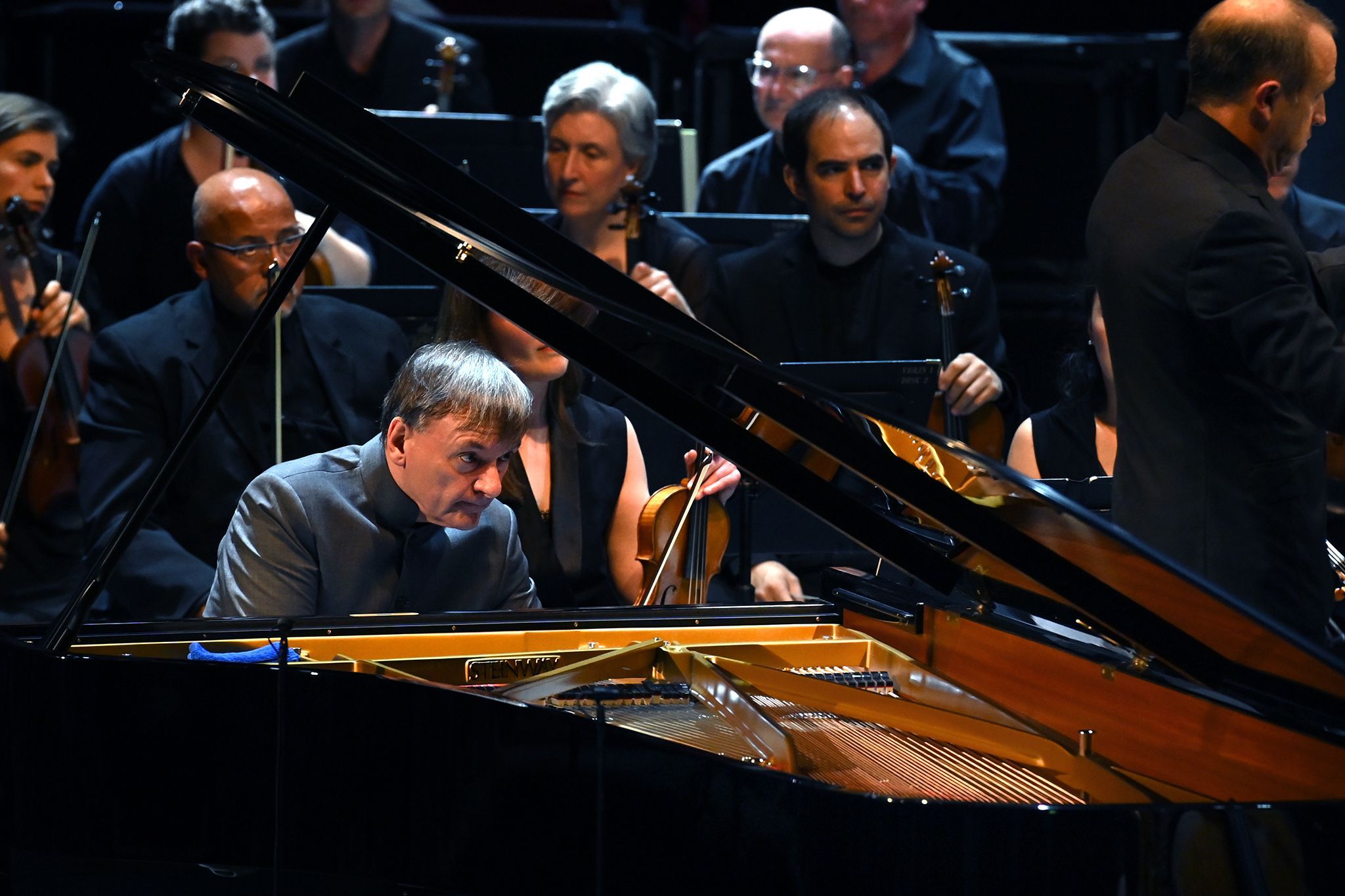 Sir Stephen Hough and the BBC Philharmonic © BBC | Chris Christodoulou