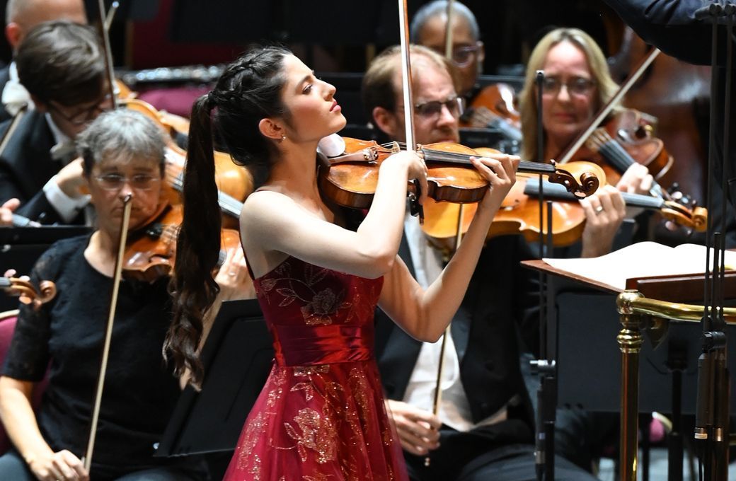 María Dueñas and the BBC Symphony Orchestra © BBC | Chris Christodoulou