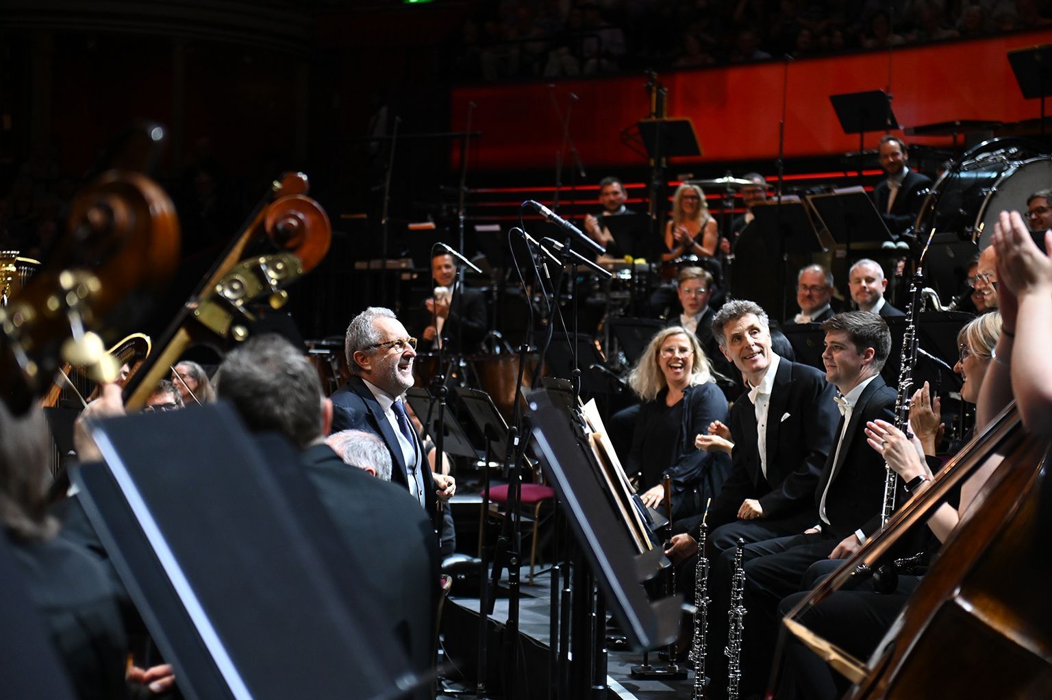 Josep Pons congratulating the BBC Symphony Orchestra © BBC | Chris Christodoulou