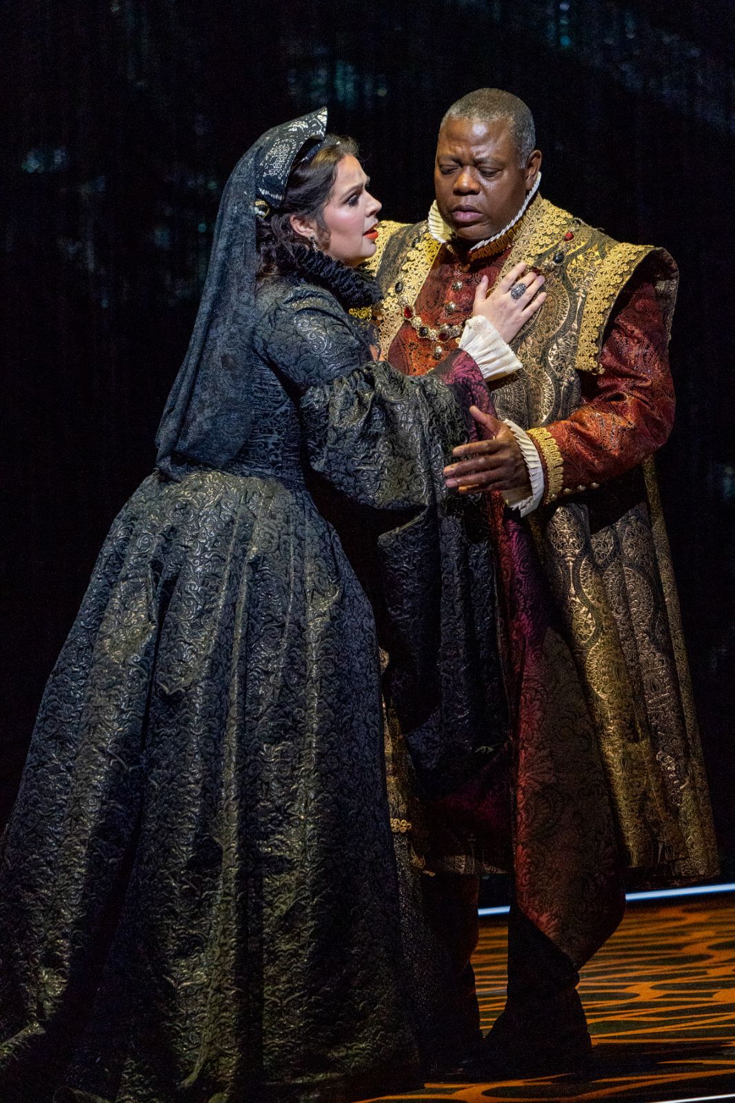 Amanda Woodbury (Catherine of Aragon) and Alfred Walker (Henry VIII) &copy; Stephanie Berger