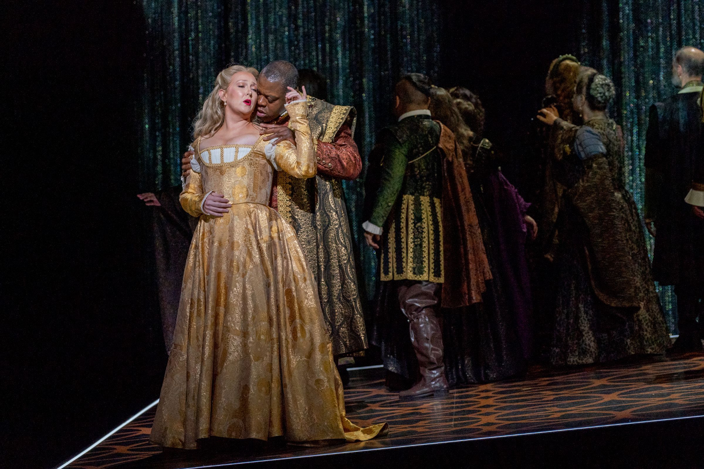 Lindsay Ammann (Anne Boleyn) and Alfred Walker (Henry VIII)​​​​​​​ &copy; Stephanie Berger