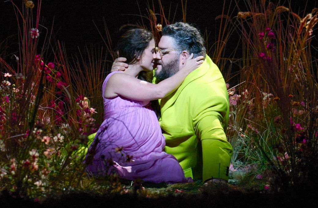 Jo&eacute;lle Harvey (Semele) and Stuart Jackson (Jupiter) &copy; Glyndebourne Productions Ltd. Photo: Richard Hubert Smith