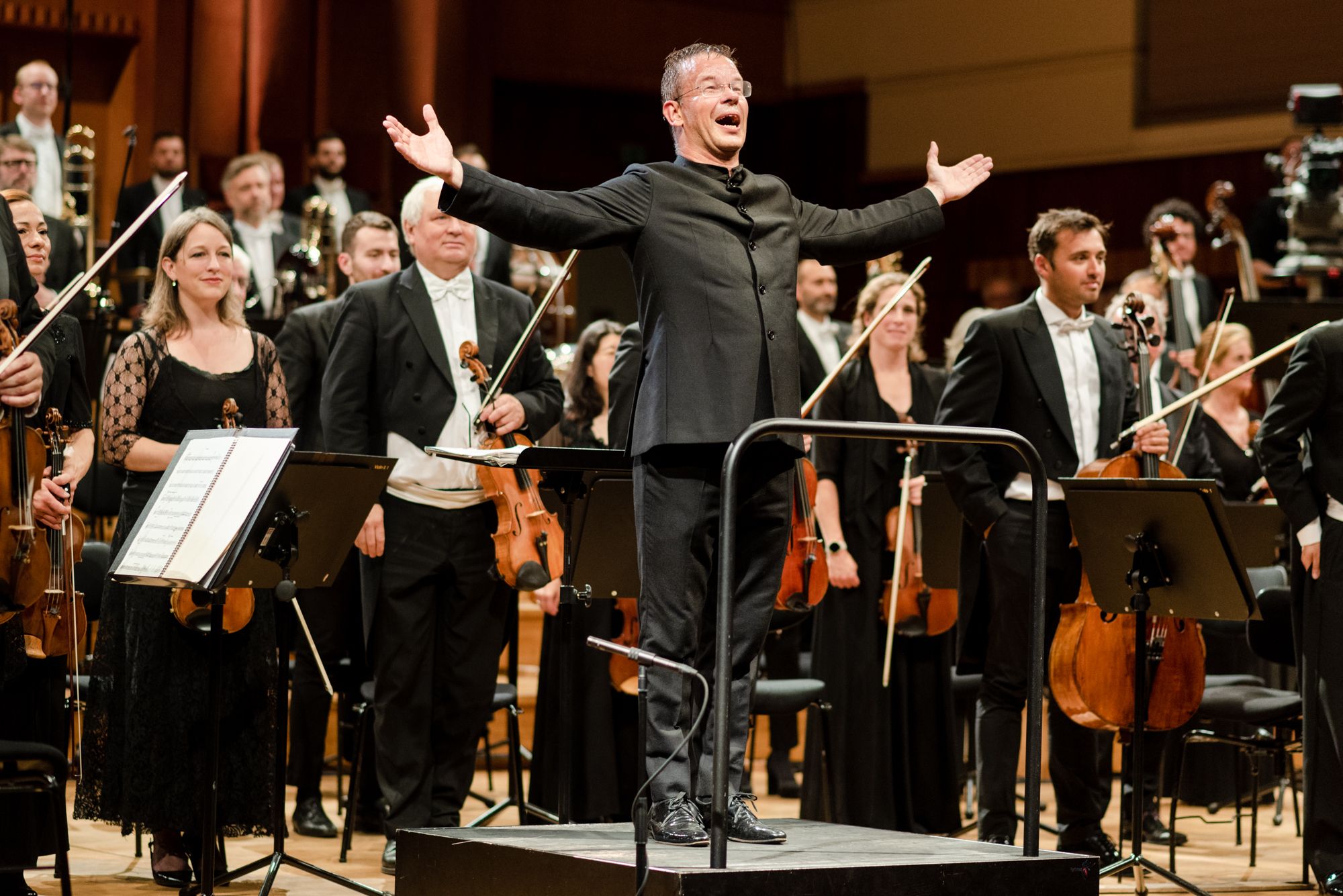 Antony Hermus and the Belgian National Orchestra &copy; Constance Proux
