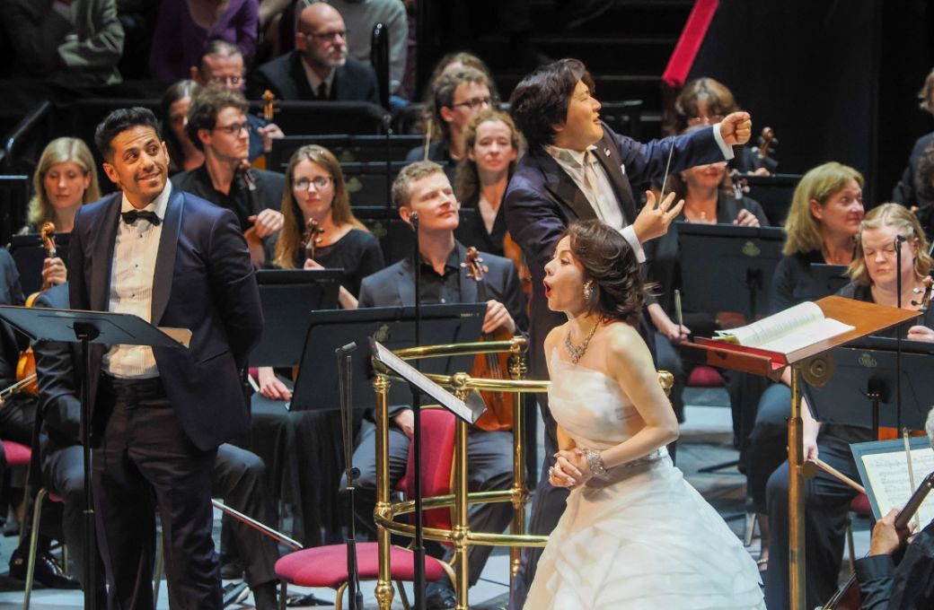 Germ&aacute;n Olvera and Maki Mori with Kazuki Yamada and the CBSO &copy; BBC | Sisi Burn