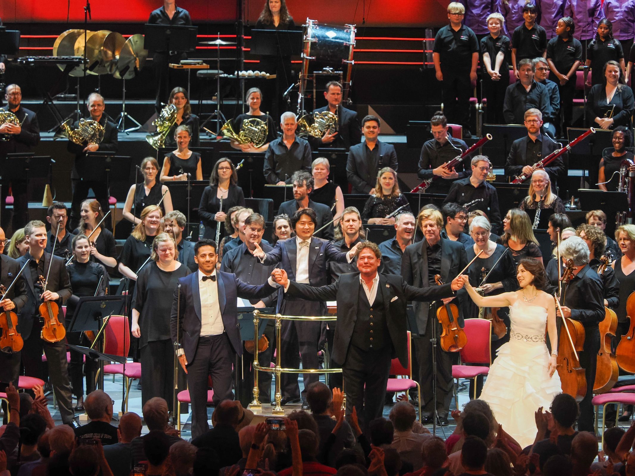 The CBSO Chorus, Youth Chorus and Children's Chorus and University of Birmingham Voices &copy; BBC | Sisi Burn