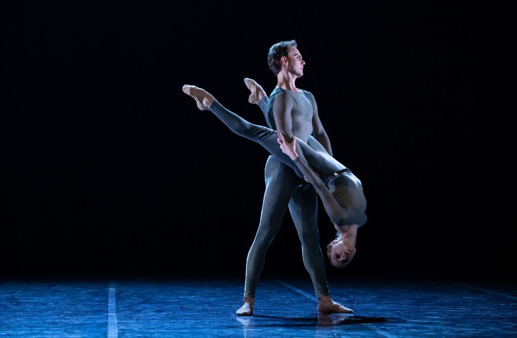 Mia Heathcote and Victor Estévez in Remi Wörtmeyer's <i>Miroirs</i> © David Kelly