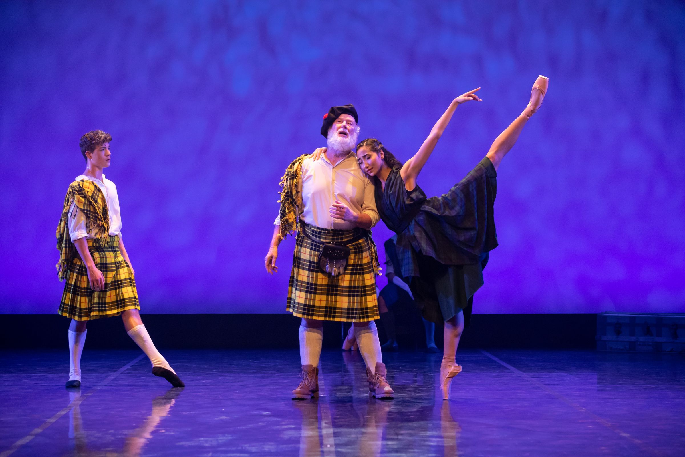 Taron Geyl, Graeme Collins and Hana Nonaka Aillon in Paul Boyd's <i>Tartan</i> © David Kelly