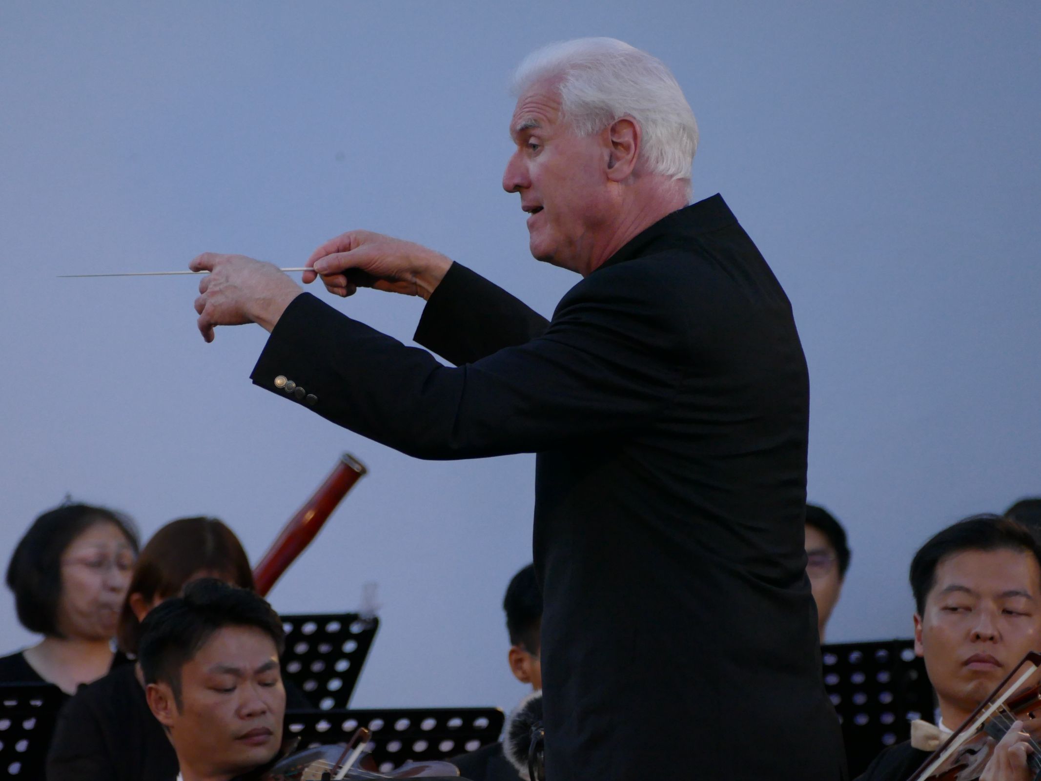 Christoph Poppen dirige le Hong Kong SInfonietta à Marvão © FIMM - Paulo Gouveia / Estela Álvarez Ruiz