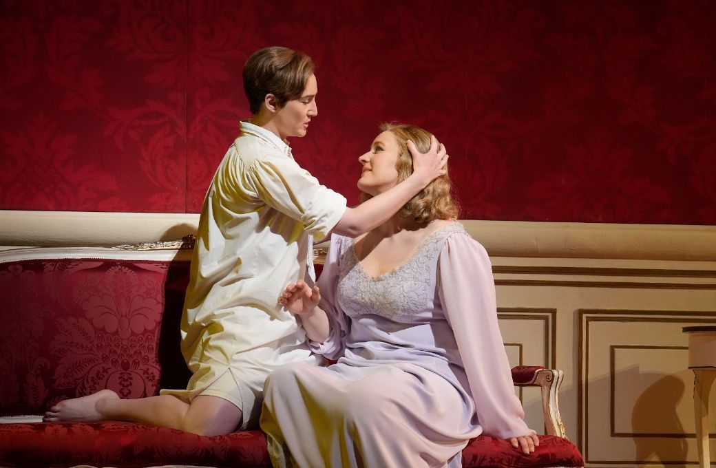 Samantha Hankey (Octavian) and Lise Davidsen (Marschallin) in <i>Der Rosenkavalier</i> &copy; Ken Howard | Met Opera (March 2023)