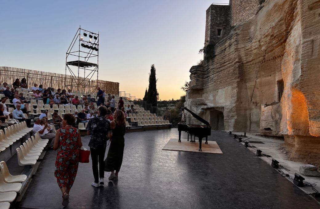 Th&eacute;&acirc;tre des Terrasses, Gordes &copy; David Karlin