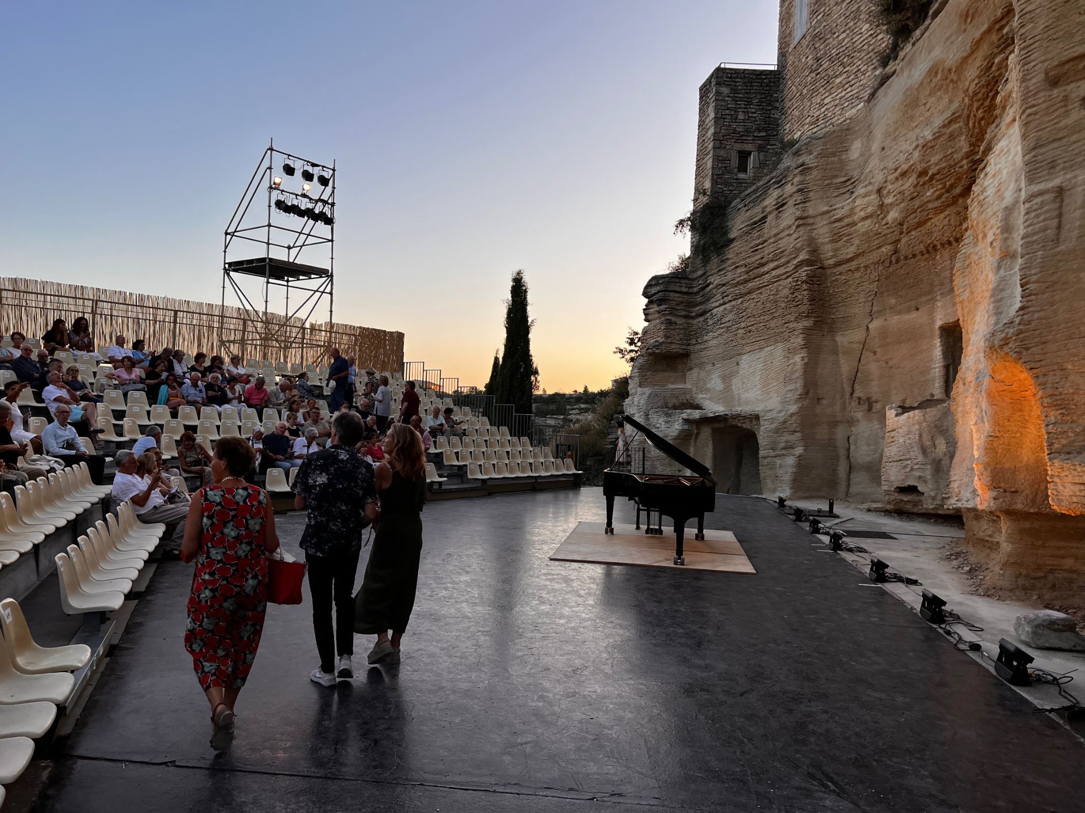 Théâtre des Terrasses, Gordes &copy; David Karlin