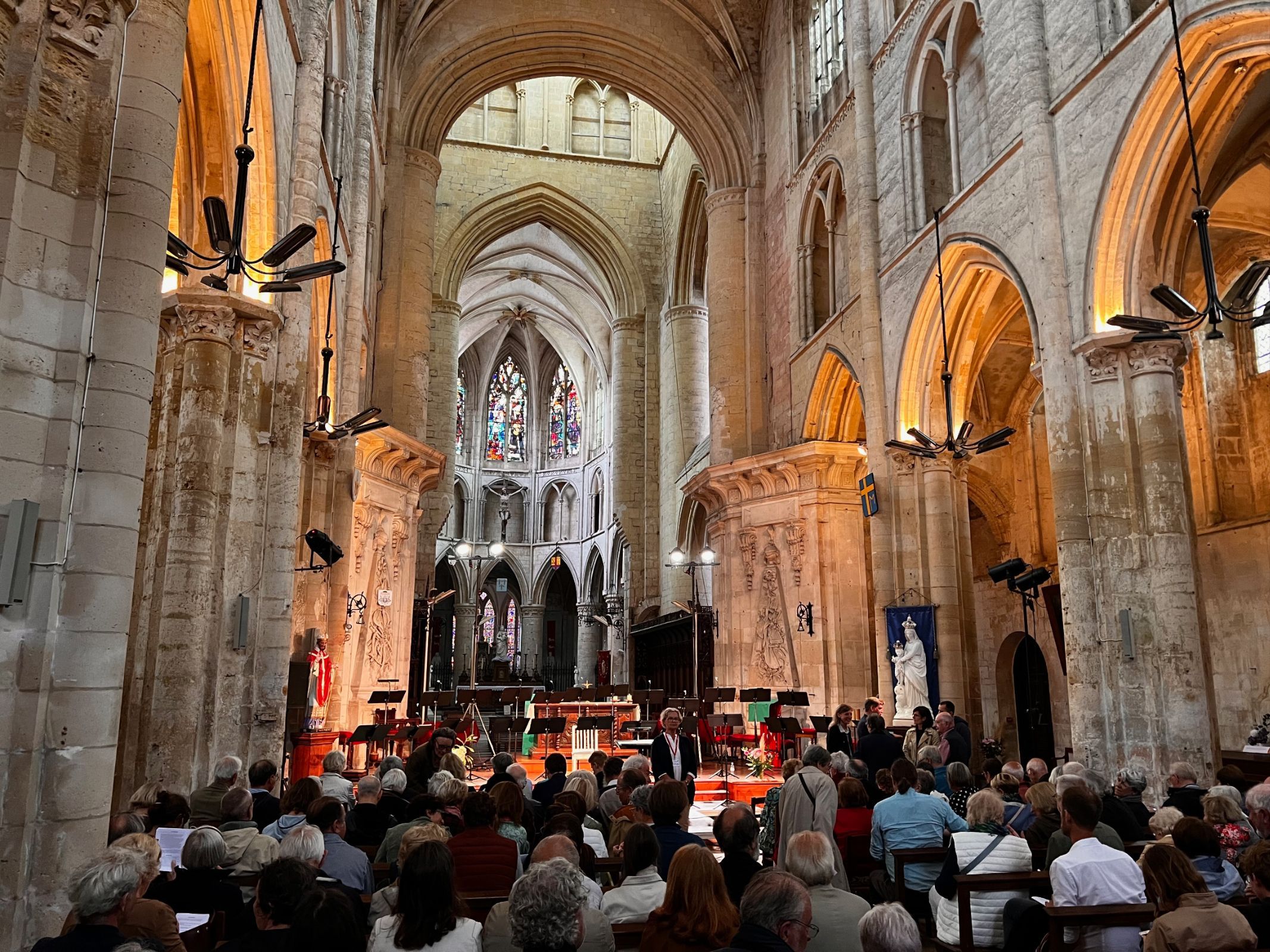 Église abbatiale de Saint-Pierre-sur-Dives &copy; David Karlin