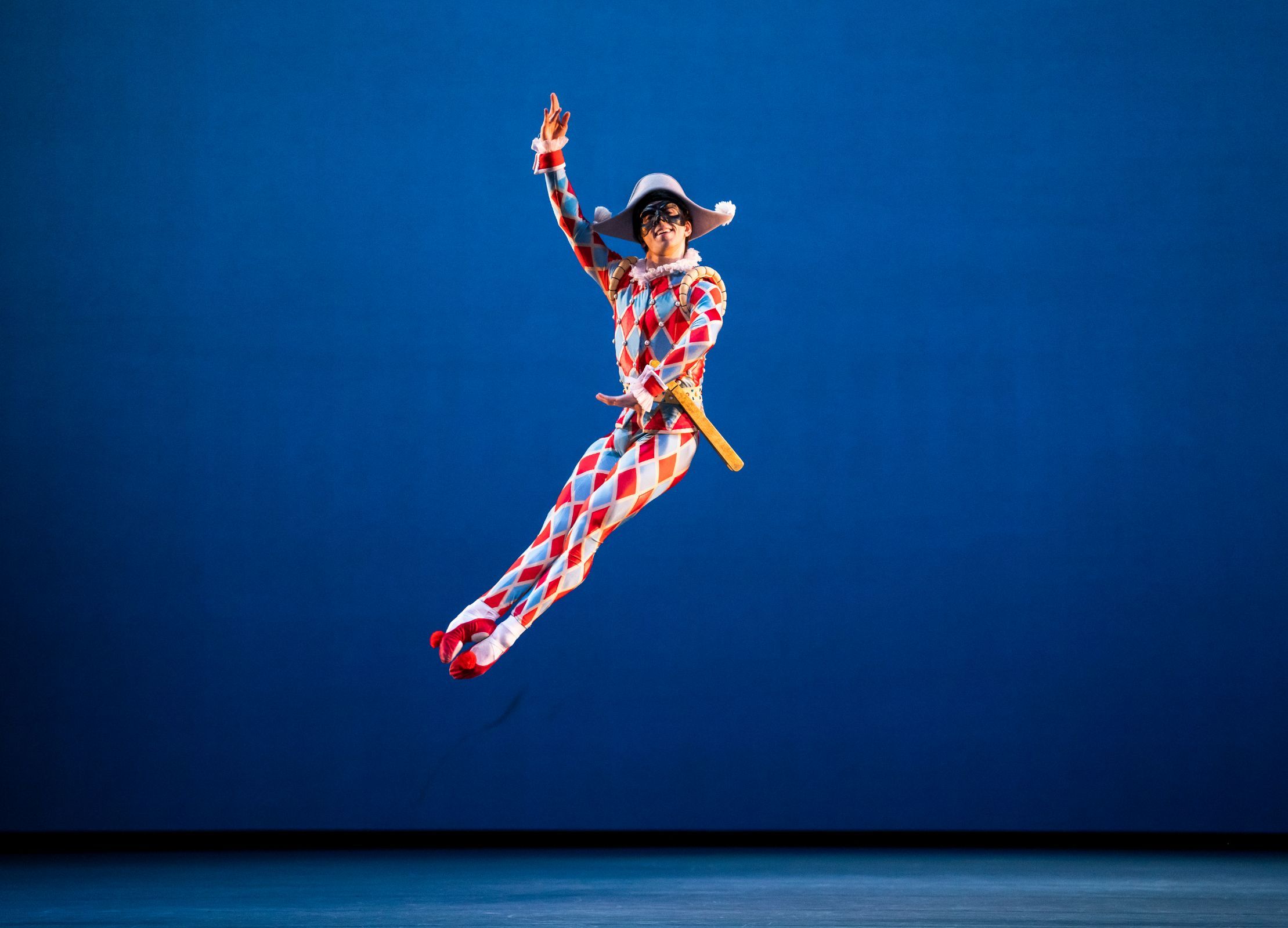 Marcus Morelli as Harlequin in Alexei Ratmansky's <i>Harlequinade</i> &copy; Tristram Kenton