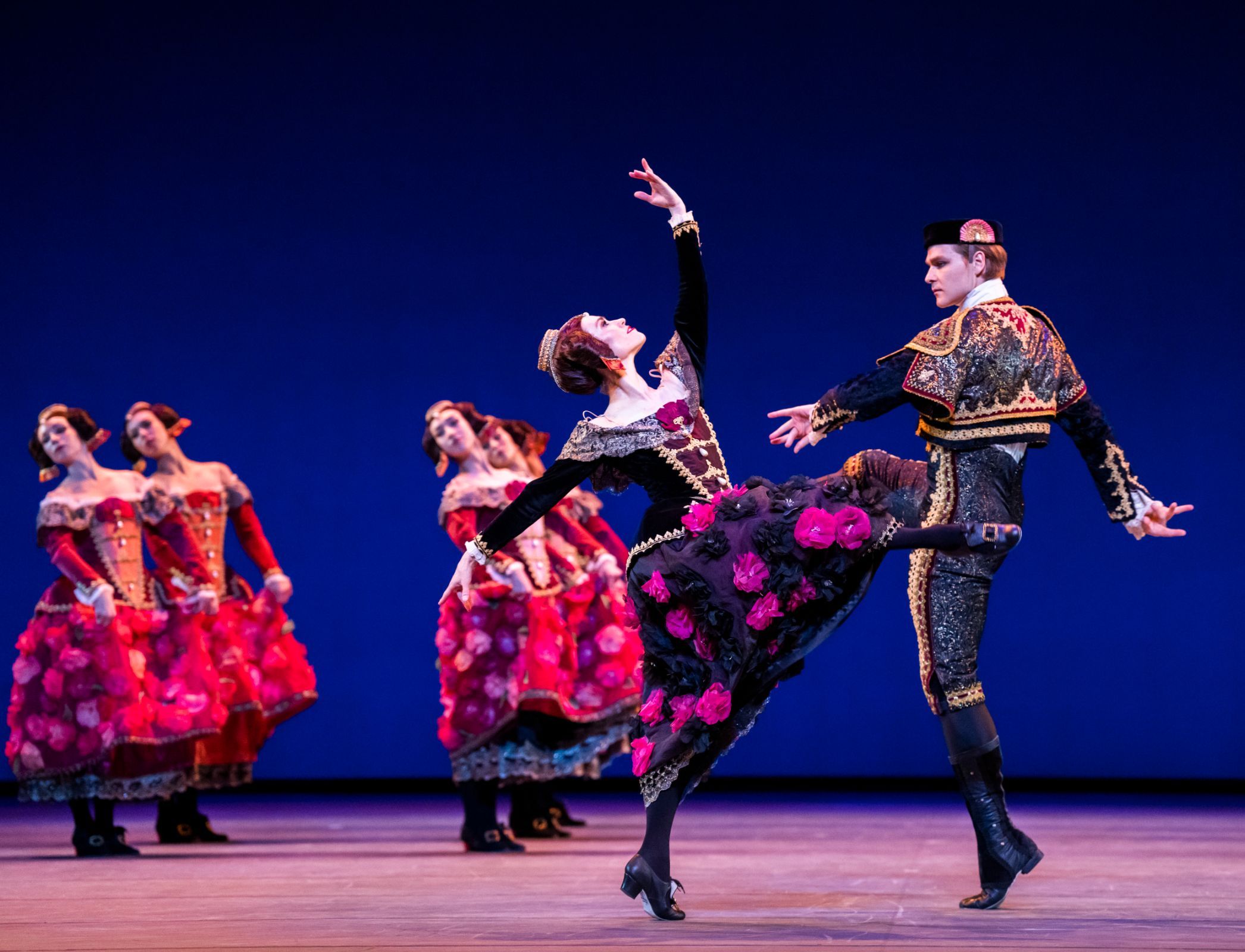 Dana Stephensen and Joseph Romancewicz in Rudolf Nureyev's (after Petipa) <i>Don Quixote</i> &copy; Tristram Kenton