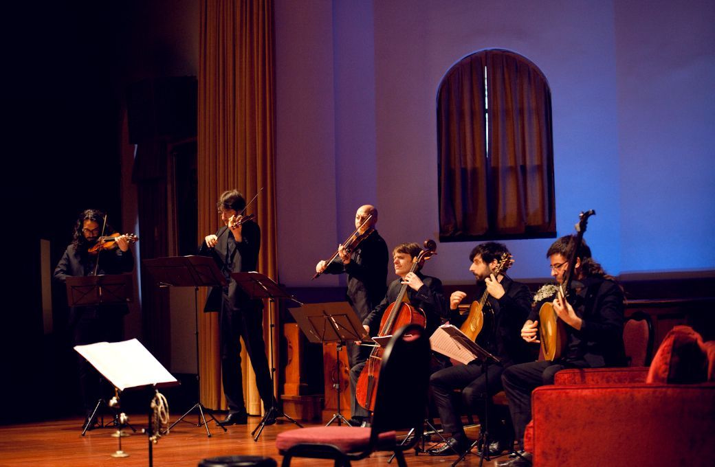 Tercia Realidad, con Jorge Jiménez en el violín, en el Santurio de la Bien Aparecida © Tercia Realidad | Festival de Santander
