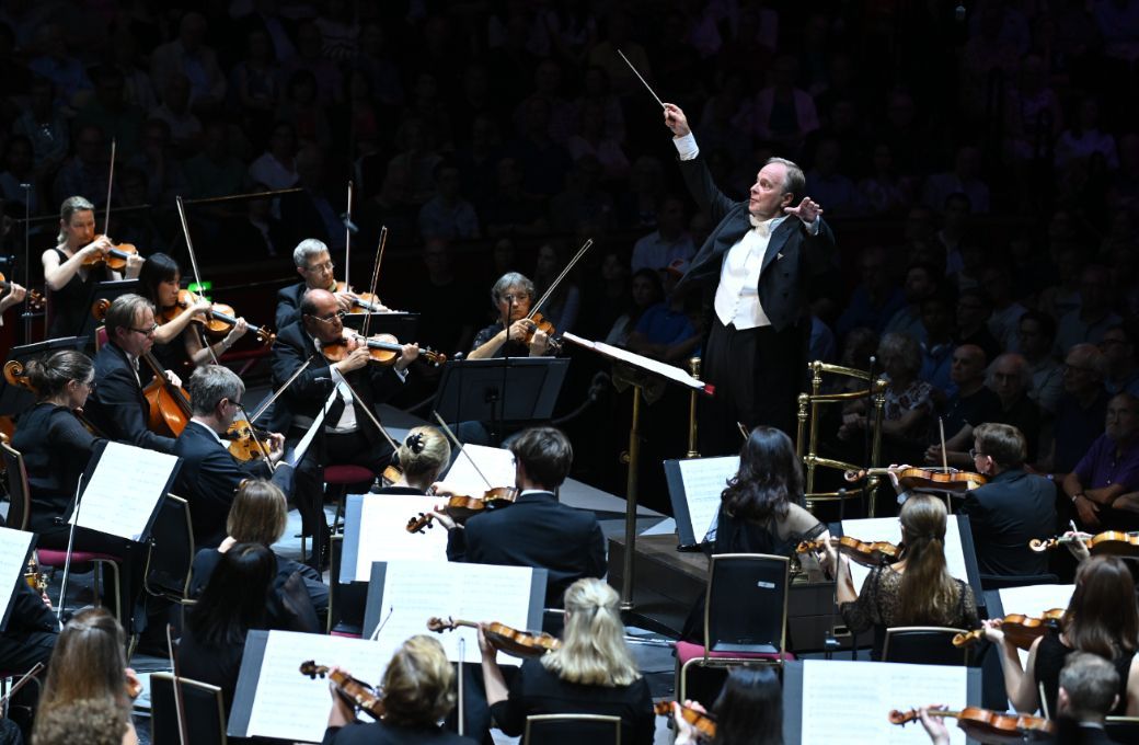 Sakari Oramo and the BBC Symphony Orchestra &copy; BBC Proms | Chris Christodoulou