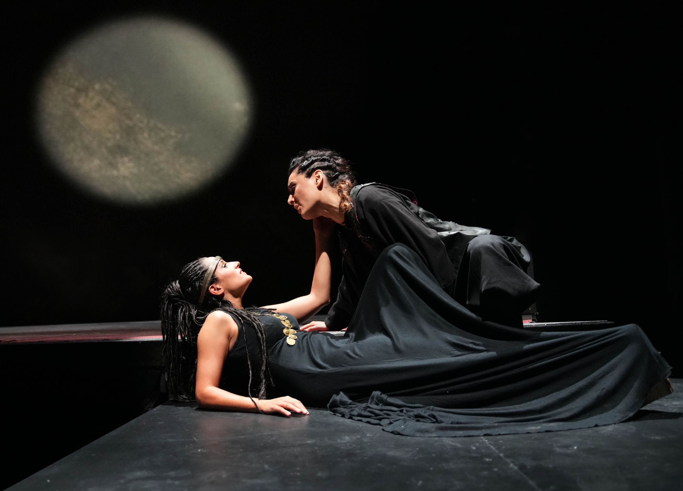 Sara Blanch (Zenobia), Raffaella Lupinacci (Arsace) &copy; Rossini Opera Festival | Amati Bacciardi