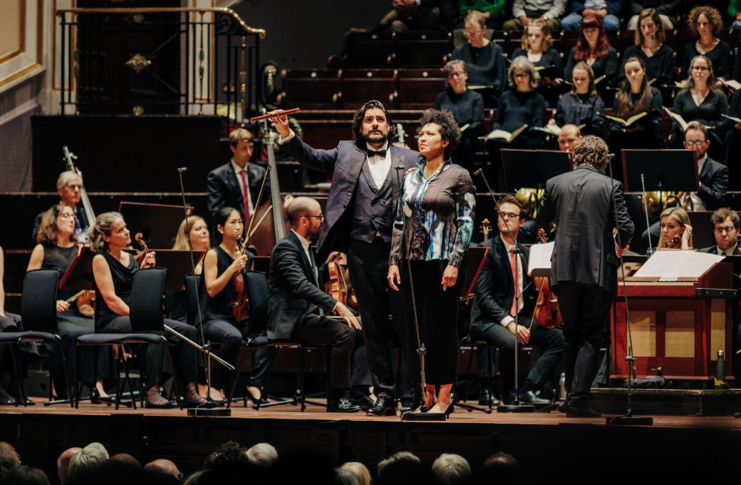 lker Arcay&uuml;rek (Tamino), Rachel Bullock (Pamina) &copy; Andrew Perry