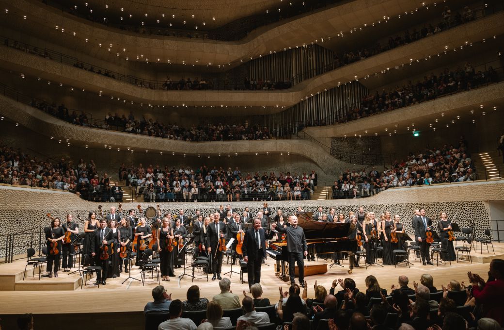 Rudolf Buchbinder, Paavo Järvi and the Estonian Festival Orchestra © Daniel Dittus