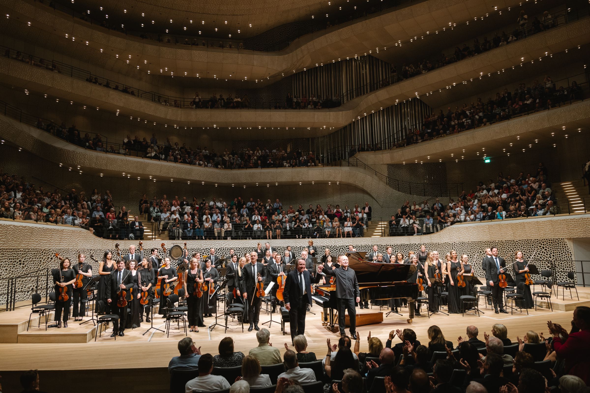 Rudolf Buchbinder, Paavo Järvi and the Estonian Festival Orchestra © Daniel Dittus