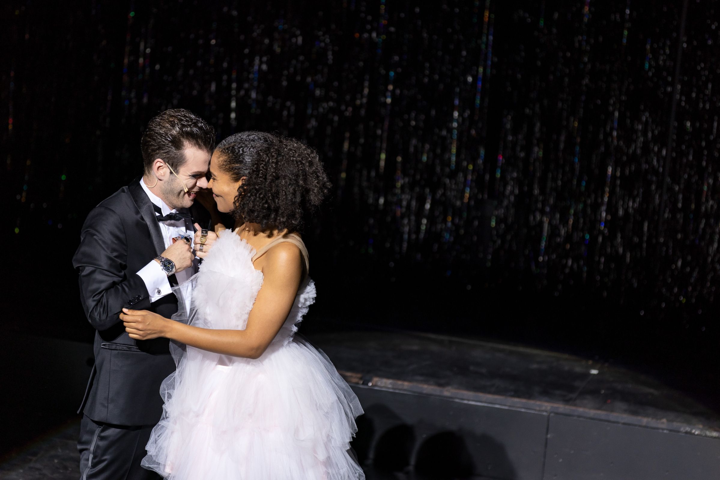 Gabriel Schneider (Macheath) and Cynthia Micas (Polly Peachum) &copy; Jess Shurte