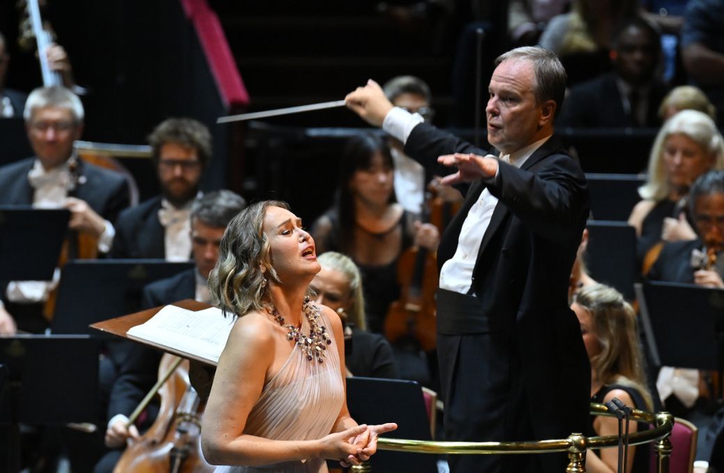 Jenny Carlstedt, Sakari Oramo and the BBCSO © BBC | Chris Christodoulou