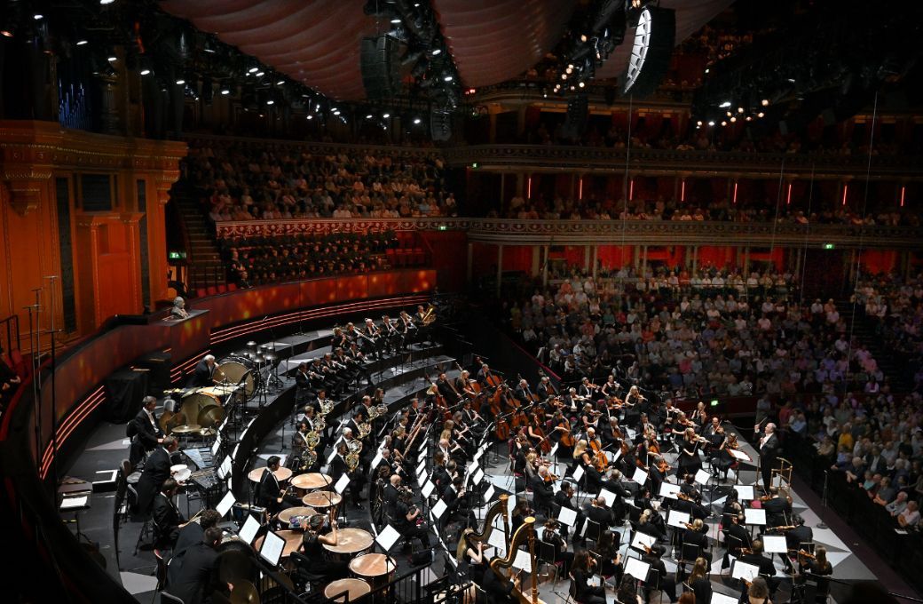 The BBCSO and Trinity Boys Choir in the Royal Albert Hall © BBC | Chris Christodoulou