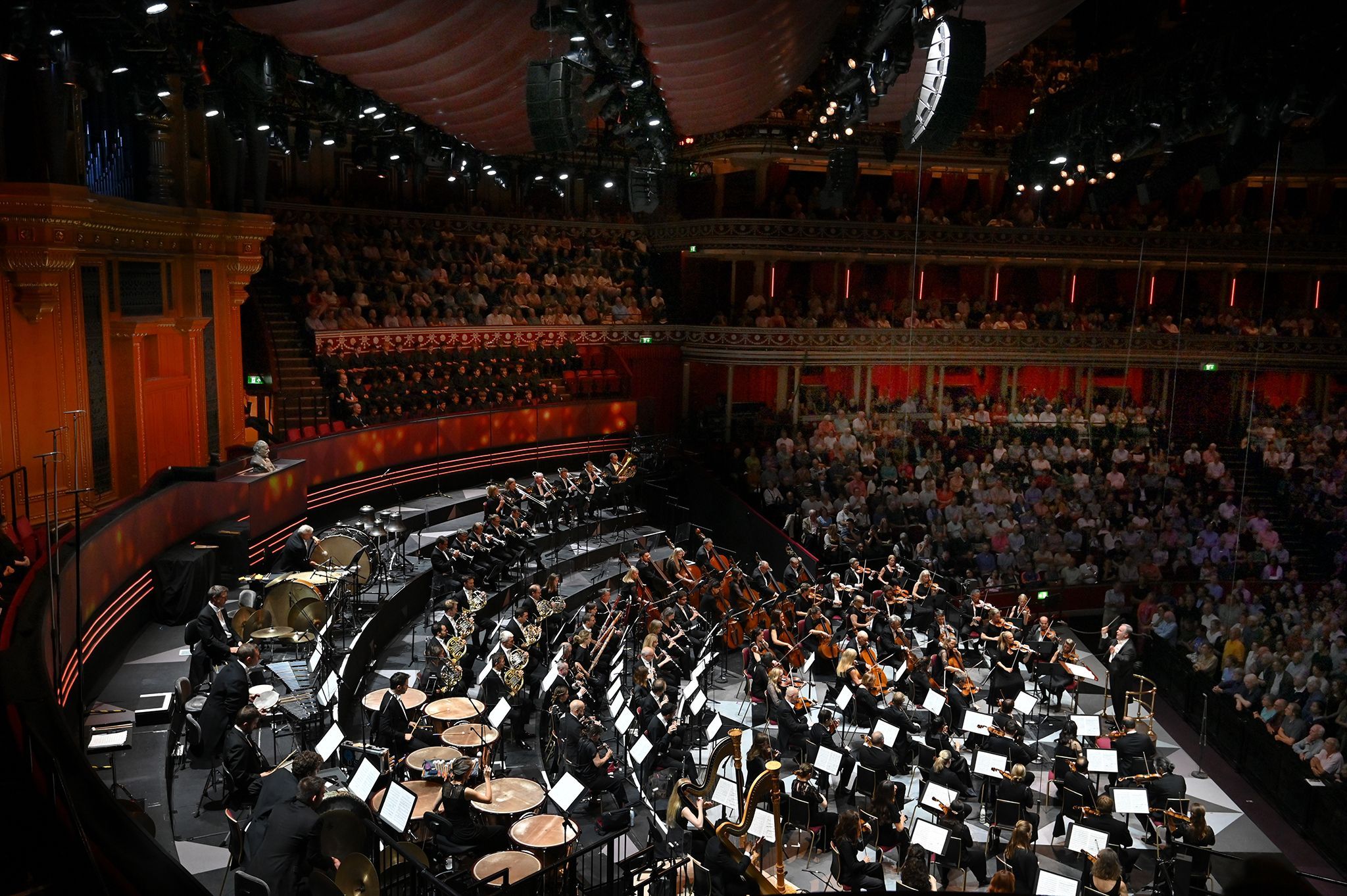 The BBCSO and Trinity Boys Choir in the Royal Albert Hall © BBC | Chris Christodoulou