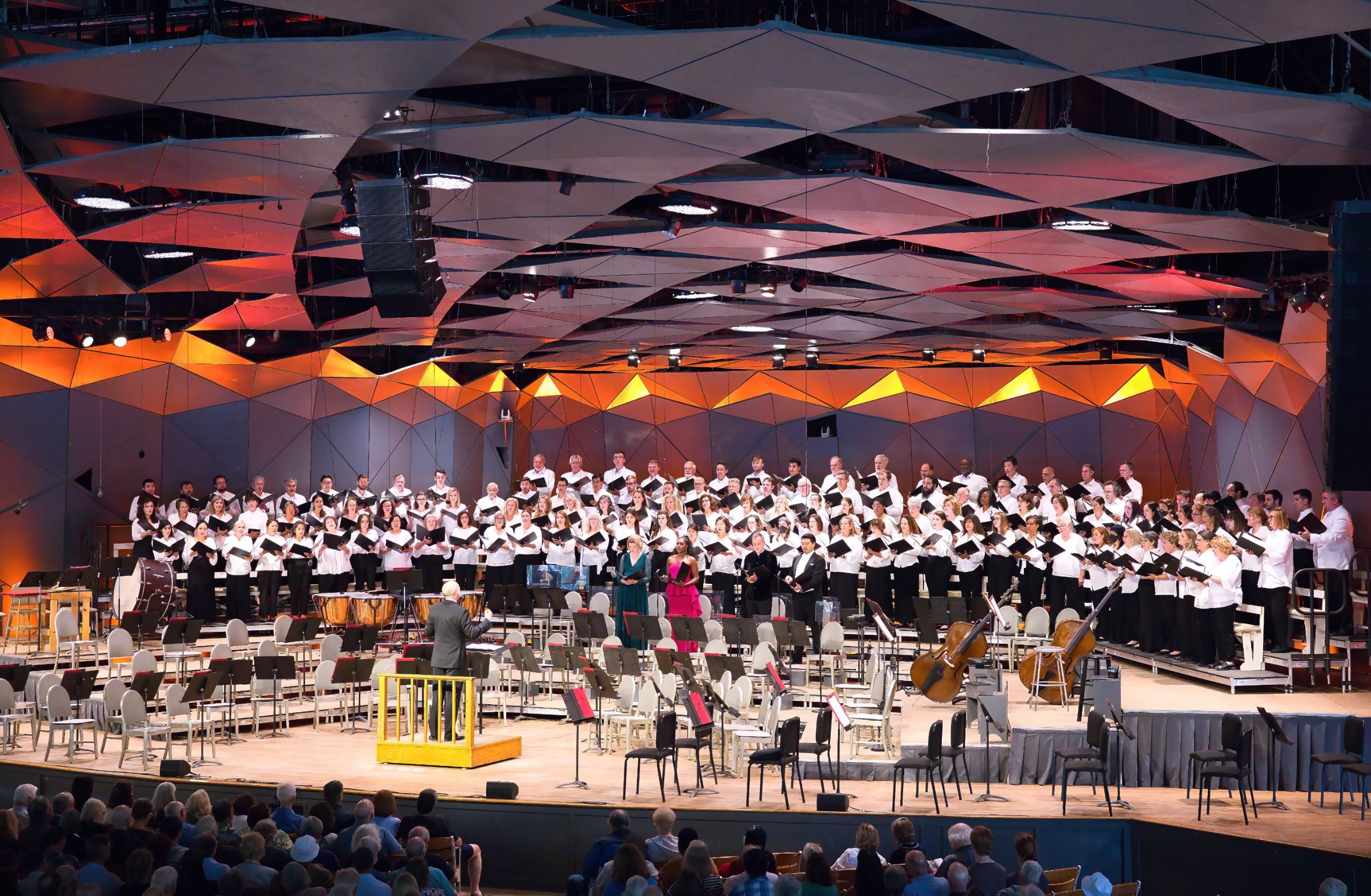 James Burton conducts the Tanglewood Festival Chorus &copy; Hilary Scott