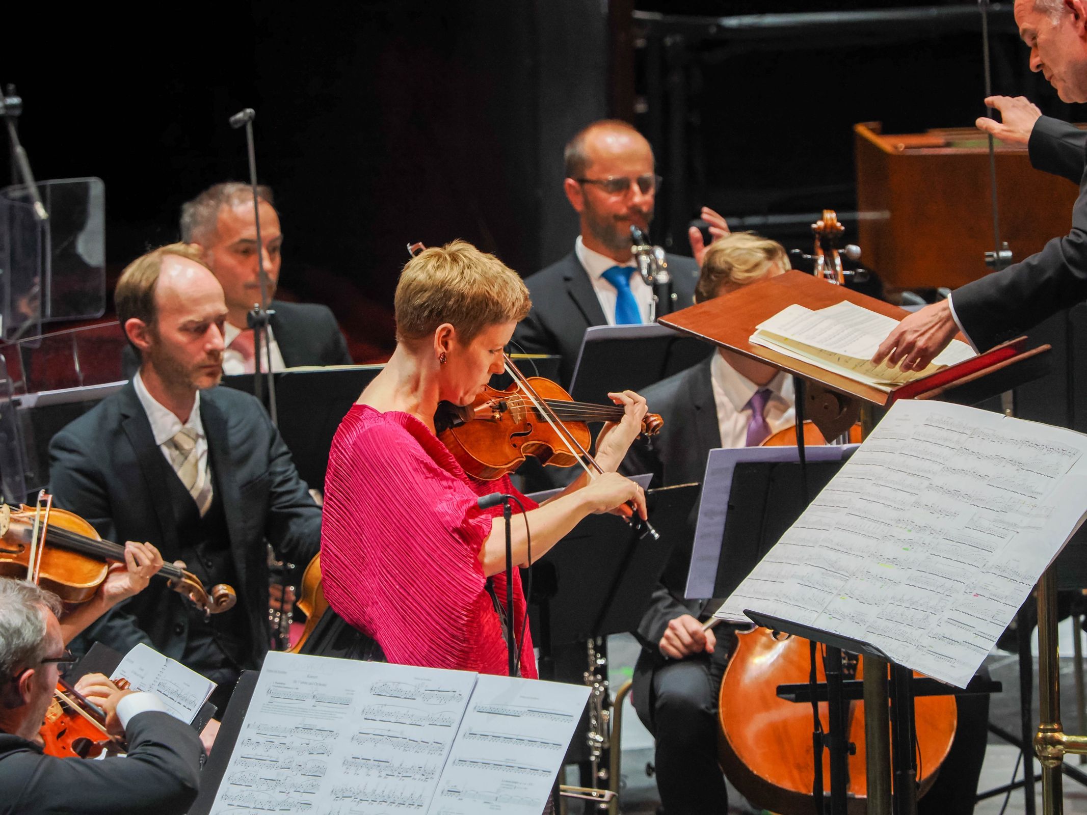 Isabelle Faust and Les Siècles &copy; BBC | Sisi Burn