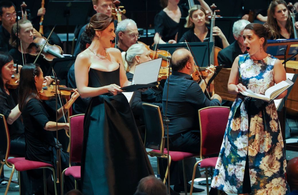 Jacquelyn Stucker and Jo&eacute;lle Harvey &copy; BBC | Sisi Burn