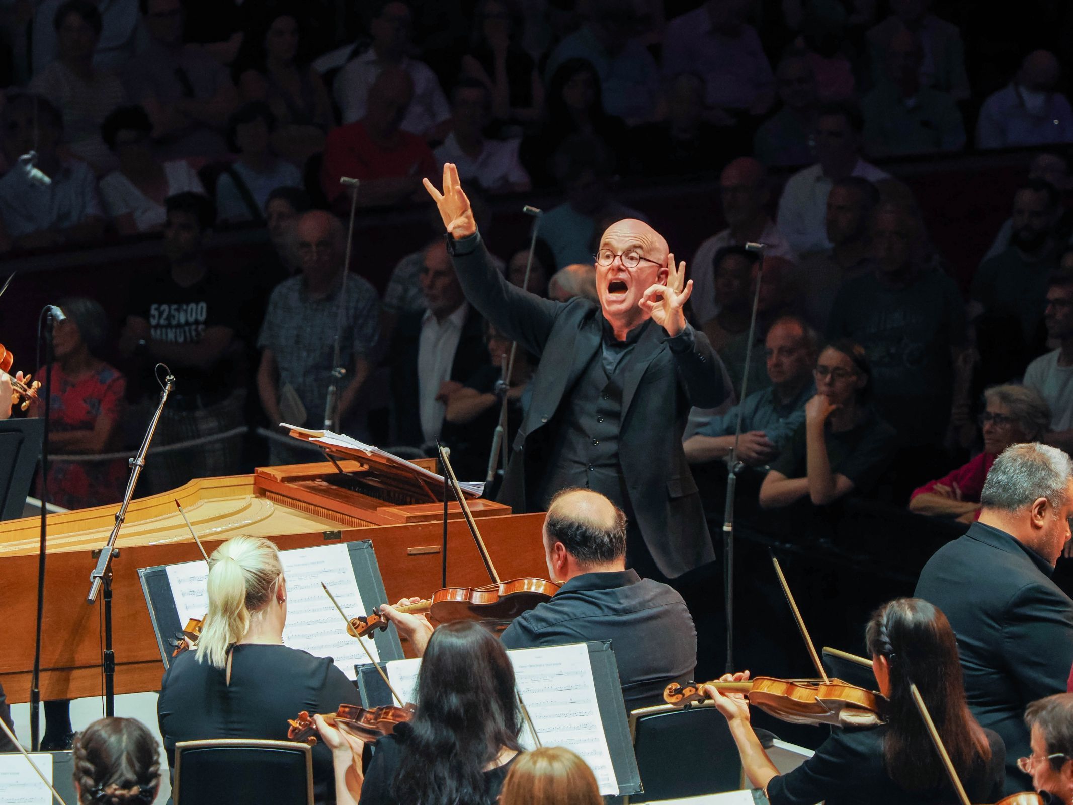 Laurence Cummings conducts the Academy of Ancient Music &copy; BBC | Sisi Burn