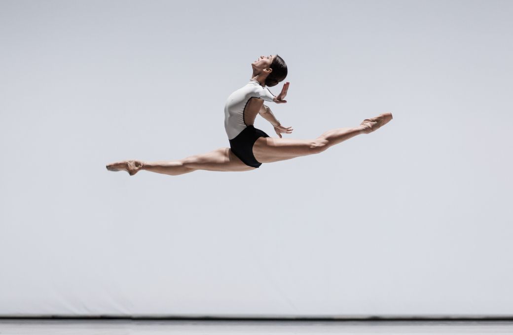 Alice Mariani in David Dawson's <i>Anima Animus</i>, La Scala Milan © Yan Revazov