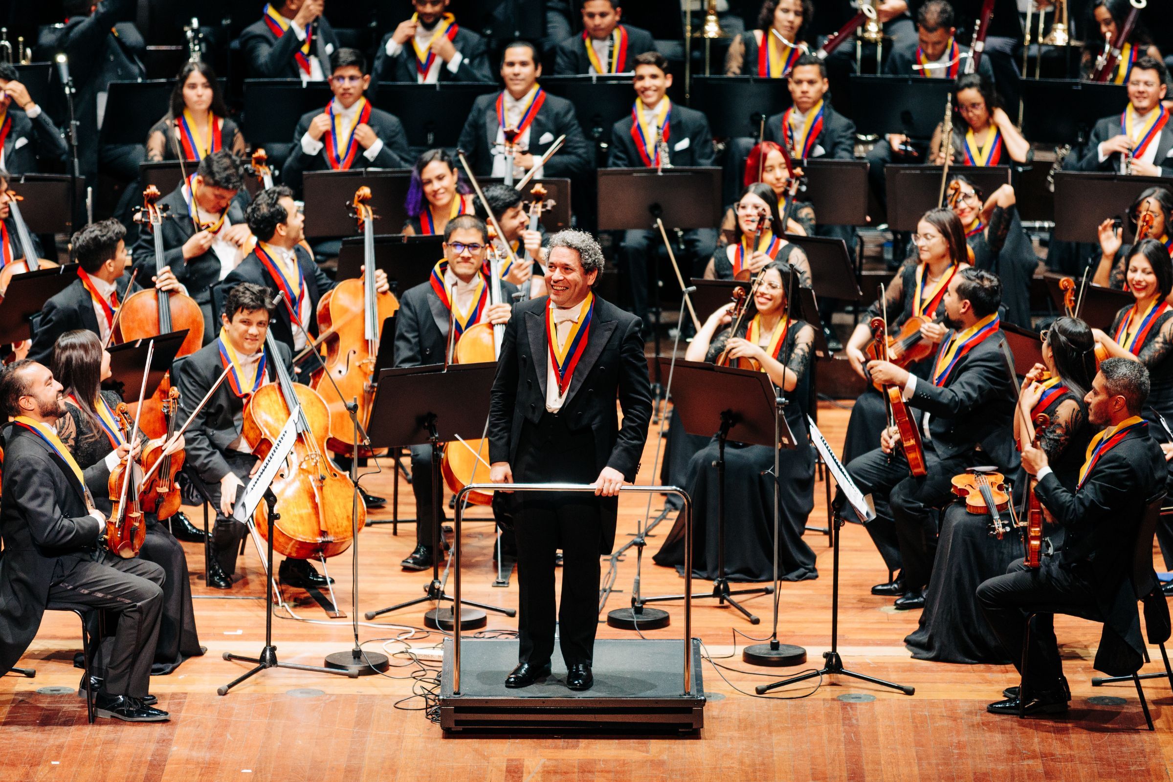 Gustavo Dudamel and the Simón Bolívar Symphony Orchestra of Venezuela &copy; Andrew Perry