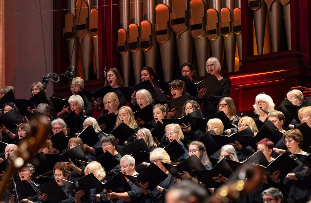 The Edinburgh Festival Chorus &copy; Jess Shurte